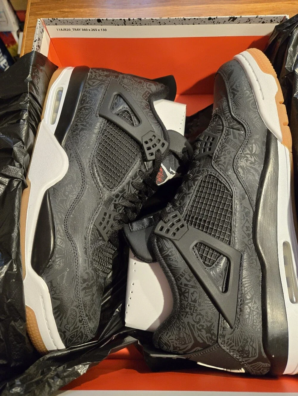 AIR JORDAN 4 RETRO SE LASER BLACK GUM SIZ3 15